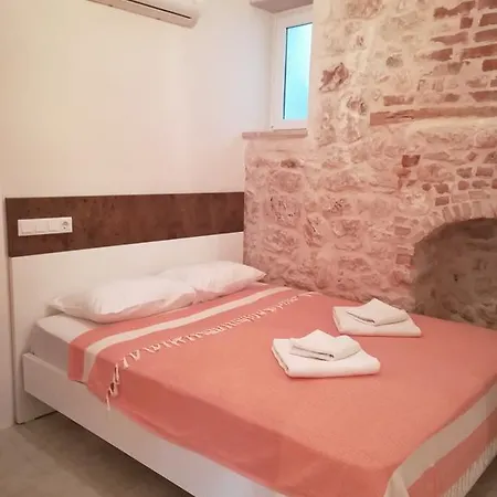 Bed & Breakfast 7 Kas