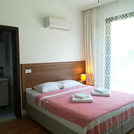 7 Bed & Breakfast *