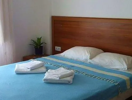 Bed & Breakfast 7 *